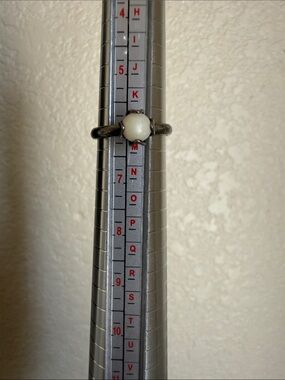 Adjustable faux pearl ring